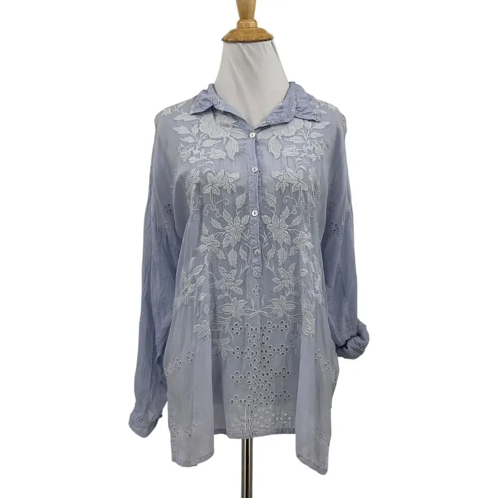 Johnny Was Shirt Womens XS Extra Small Rayon Periwinkle Tab Sleeve Embroidered
